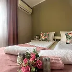 “poli” 4*