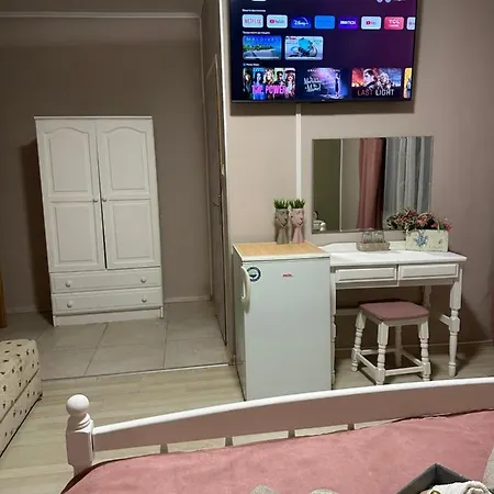 “poli” Guest house