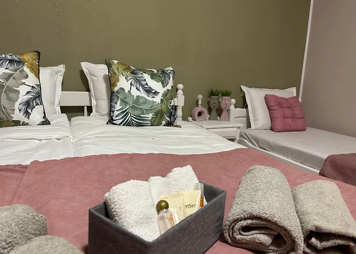 “poli” Νεσέμπαρ