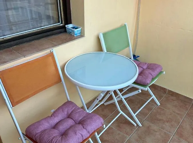 “poli” Πανσιόν